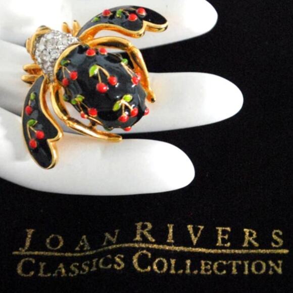 VTG Joan Rivers Pave Crystal CHERRIES BEE PIN Brooch Black Red Gold Cherry Fruit - Picture 4 of 5